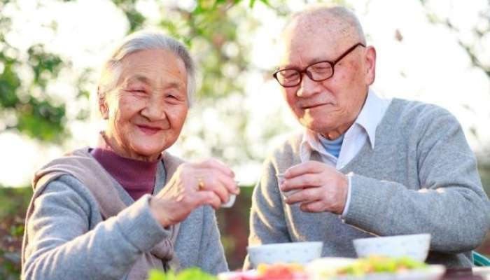 100 yaşa çatmaq üçün ayda    nə qədər ət yeməliyik?