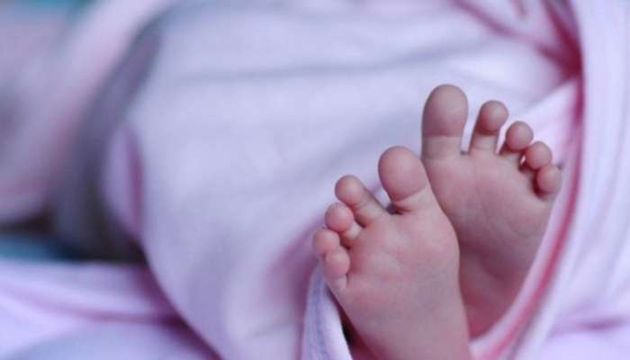 Gəncədə 47 yaşlı qadın evdə ölü körpə doğdu 