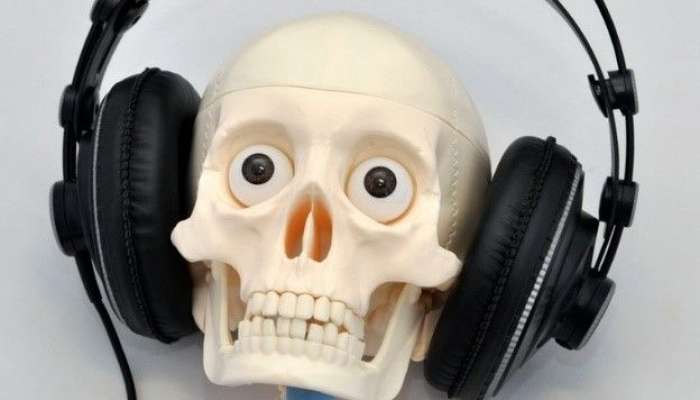 Alimlər qulaqcıq istifadəsinin gözlənilməz    təhlükələrini tapdı