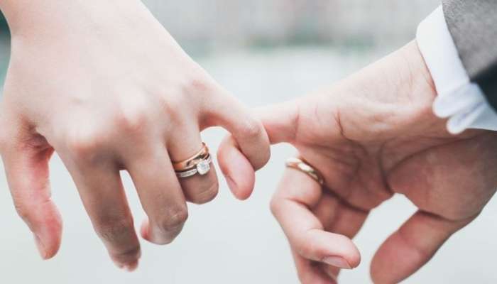 Nişan üzüyü niyə  sol ələ taxılır?