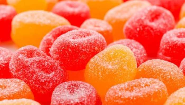 Uşaqlara narkotikli konfet paylayan müəllim tutuldu 