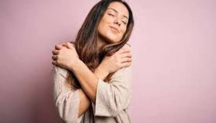 Özünü sevməyən, dəyərsiz insan necə olur?  