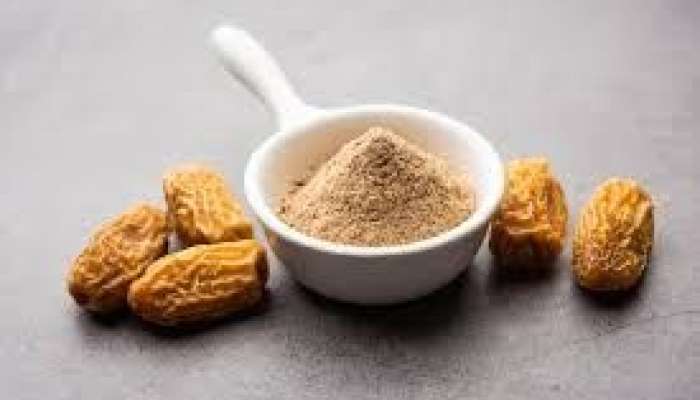 Xurma tozu yeyən 82 yaşlı kişi xəstəxanalıq oldu 