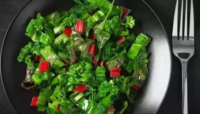 Hər gün salat yeyəndə bədəndə  nə baş verir?