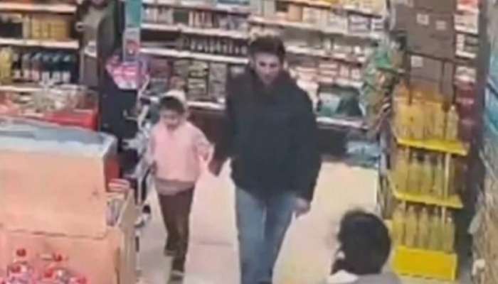 Marketdə əqli qüsurlu uşağını döyən ata saxlanıldı -  FOTO