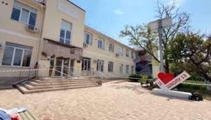 Məktəbin eyvanından yıxılan məzunlar    evə buraxıldı