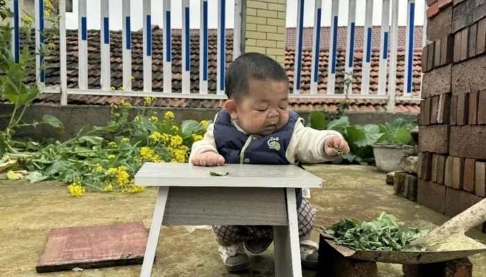 Hekayəsi milyonlarla insanı göz yaşlarına boğdu:  25 yaşındadır, amma körpə boydadır