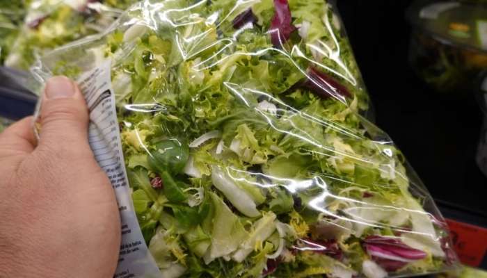 Qablaşdırılmış salatlarla bağlı xəbərdarlıq:  Almayın!