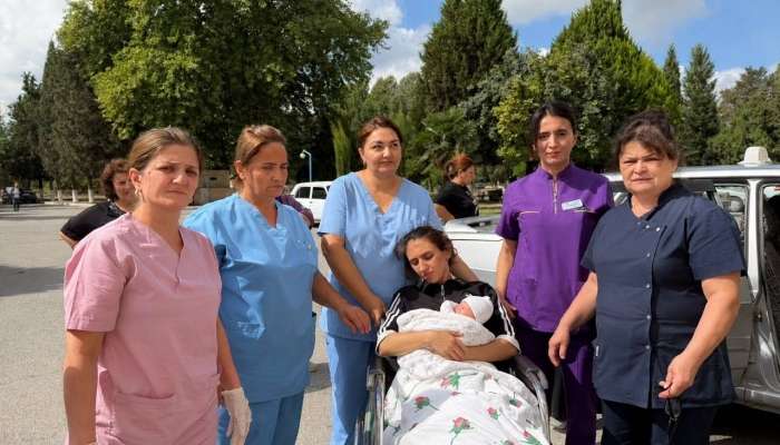 Bərdədə xəstəxana həyətində körpə doğuldu  - RƏSMİ