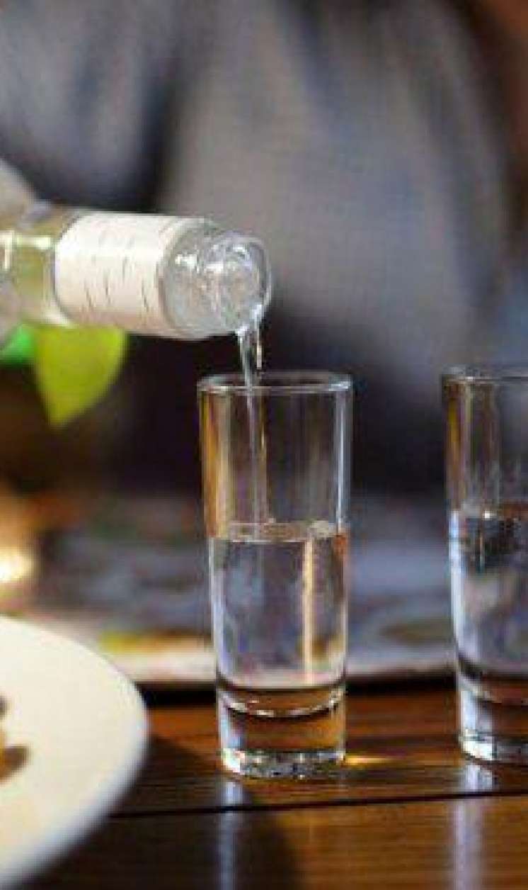 Bayram günü  spirtli içkidən zəhərlənib öldü