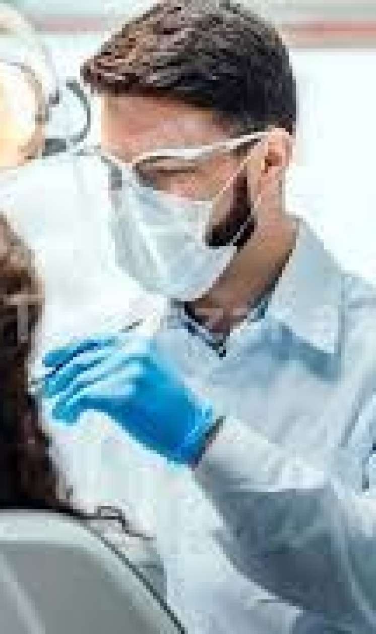 Azərbaycanda stomatoloqlar özbaşına müalicə edə bilməyəcək 