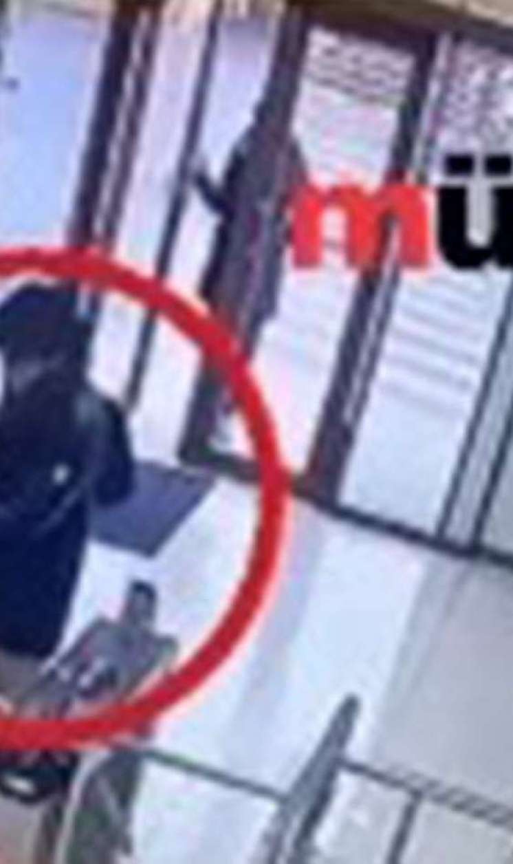 Şagird ov tüfəngini liseyə belə keçirib   - VİDEO