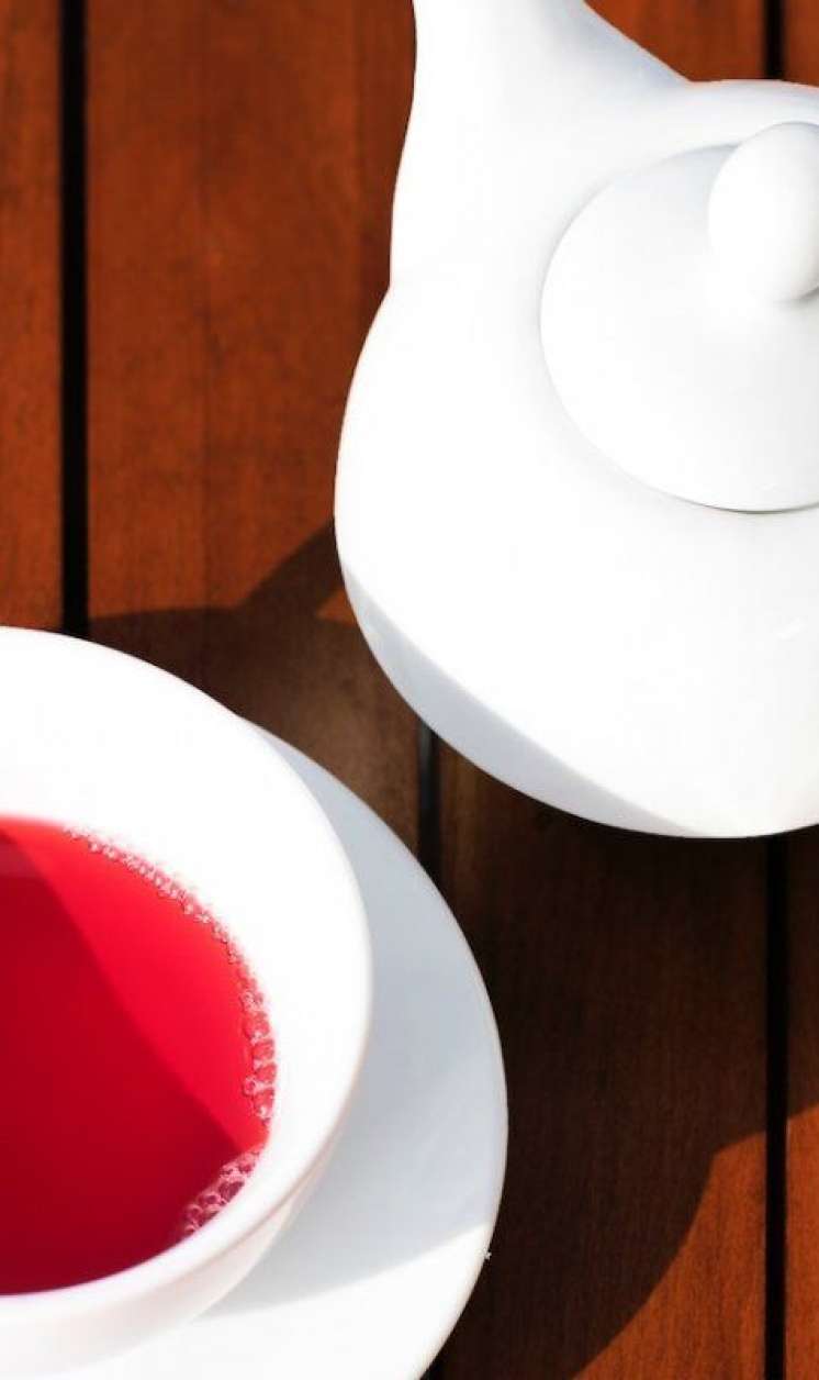 Hibiskus çayı yüksək təzyiqi aşağı salır  – Həkim