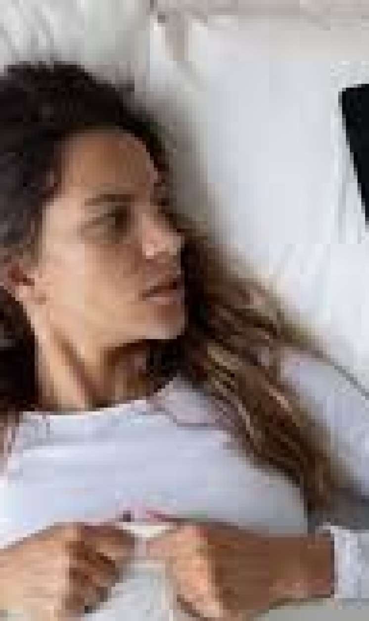 Telefonu yastığın yanına qoyub yatanları    nə gözləyir?