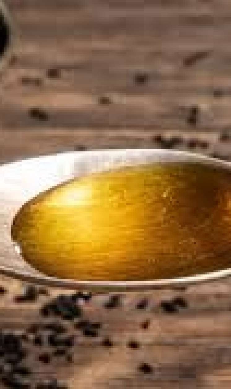 Qara zirə yağının 8 əsas faydası  – Radiasiyadan qoruyur?