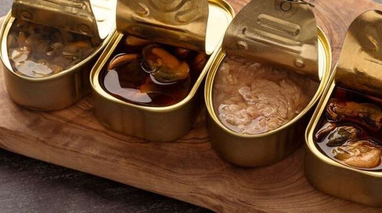 Metal qablardakı konservlər xərçəng xəstəliyi    yarada bilər