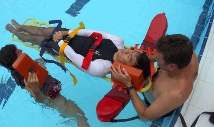 Suda boğulma zamanı ilk tibbi yardım –  Xilas yolları / VİDEO