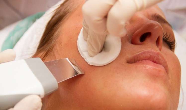 Kosmetoloqla dermatoloqu səhv salanlar -  “Çistka” və pilinq üzə gənə salır