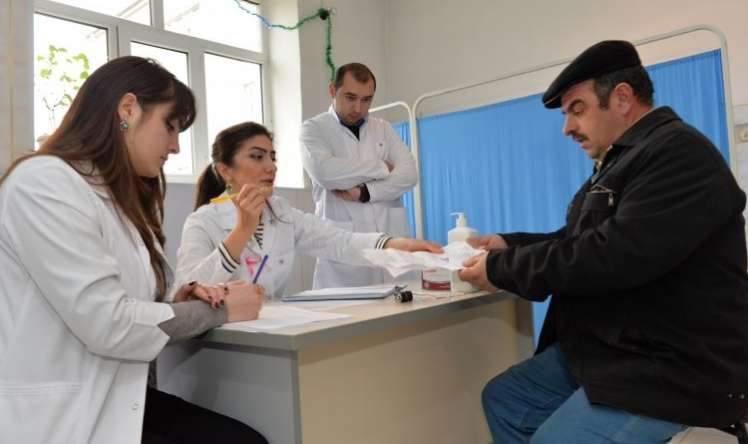 Qəbələdə onkoloji xəstəliklərlə bağlı tibbi müayinələr keçirilib -  FOTO