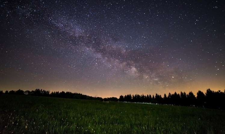 Yer kürəsinin atmosferi virus və bakteriyalarla doludur 