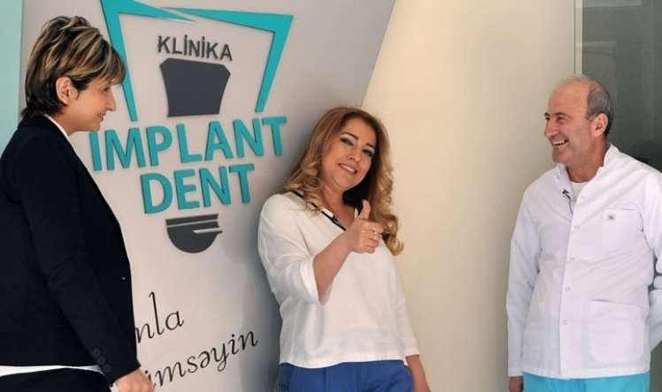 Bakıda məşhurların da getdiyi diş klinikasından şikayət -  1 dişə 350 manat verdi, aylardır, həkimlərdə qalıb