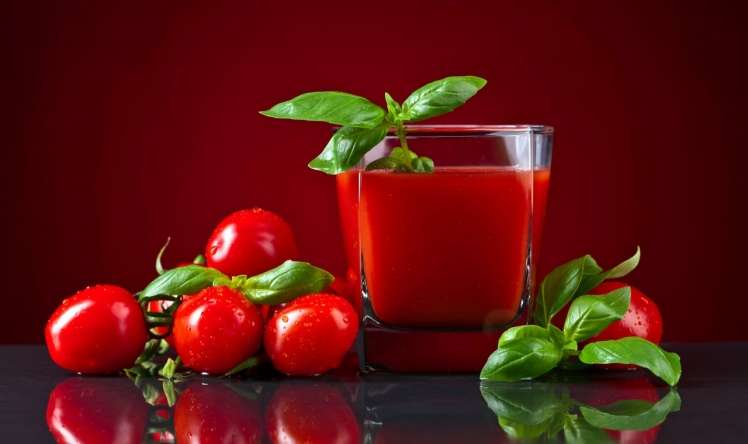 1 stəkan pomidor şirəsinin Möcüzəsi –  Radiasiyanı təmizləyir, xərçəngdən qoruyur