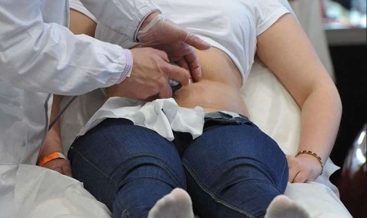 Arıqlamaq istəyən qadın komaya düşüb öldü 