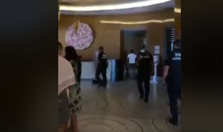 Polis “Fairmont Baku”da əməliyyat keçirdi -  Saxlanılanlar var - VİDEO