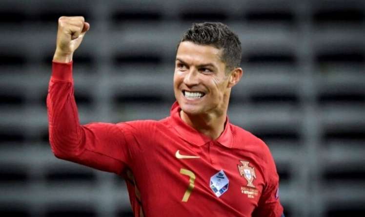 “Vaxt öldürmək üçün günəş vannası qəbul edirəm” -  Ronaldo