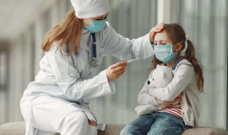 Uşaqları koronavirusa böyüklər yoluxdurur  – Yeni elmi araşdırma