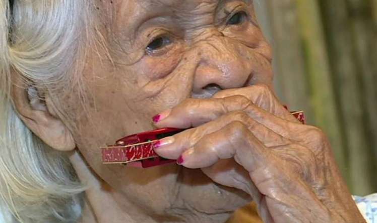 122 yaşlı qadının uzunömürlük sirri  – Bu 3 tərəvəzi yeyir