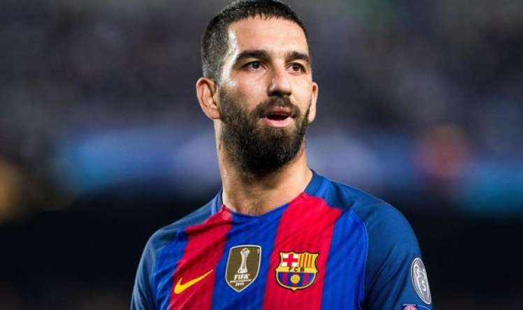 Arda Turan koronavirusa yoluxdu  