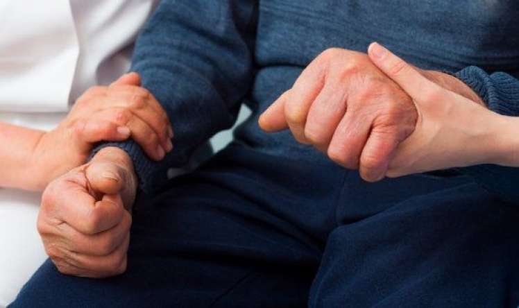 Parkinson xəstəliyinin ilk əlamətləri açıqlandı 