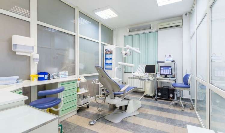 Klinika direktoruna  cinayət işi açıldı 