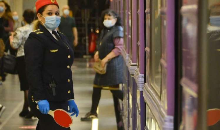 Metroda maskadan düzgün istifadə etməyənlər cərimələnəcək -  RƏSMİ