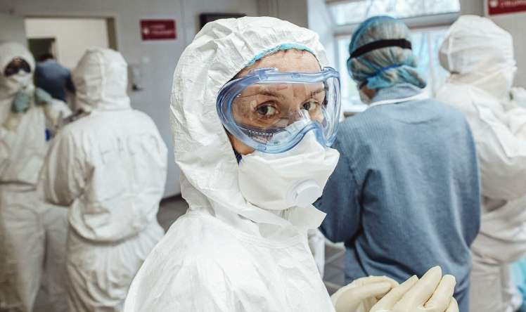 Rusiyada bir sutkada koronavirusdan -  Rekord ölüm