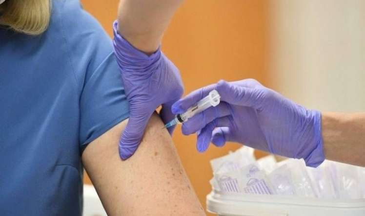 COVID-19 testi pozitiv çıxan şəxslərin vaksinasiya müddəti azaldıldı -  RƏSMİ