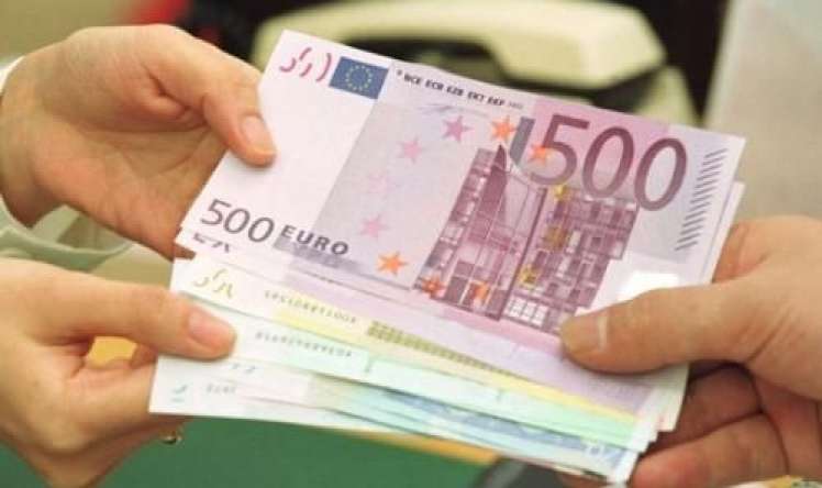 Bu ölkədə vaksin vurdurana  500 avro veriləcək