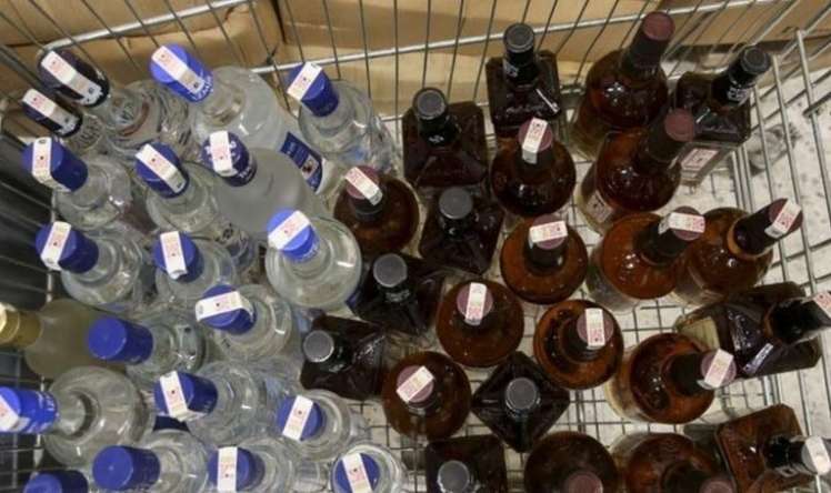 İstanbulda saxta spirtli içkidən kütləvi zəhərlənmə -  22 ölü