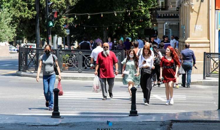 Azərbaycanda karantin müddəti yenidən uzadıldı 