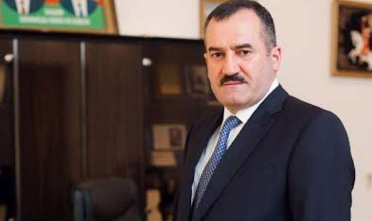 Bioloji Təbabət klinikasının rəhbəri     Beynəlxalq mükafata layiq görüldü 
