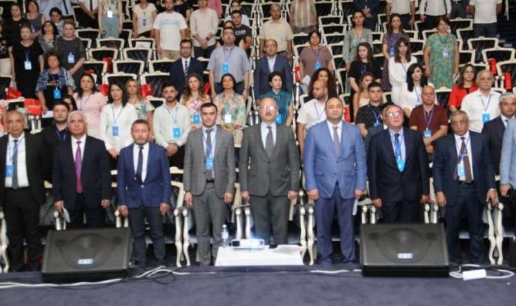  Gəncədə  Qastroenteroloji konfrans baş tutdu 