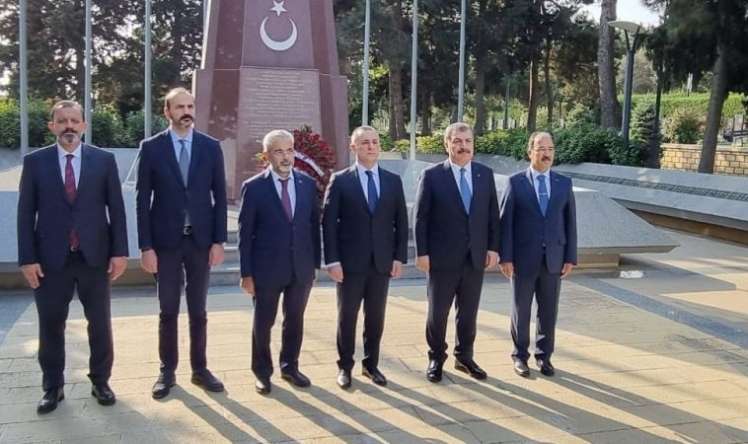Türkiyə səhiyyə rəsmiləri Bakıda  