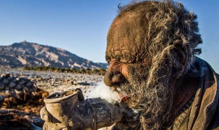 Dünyanın ən pinti adamı 94 yaşında öldü  - Çiməndən sonra