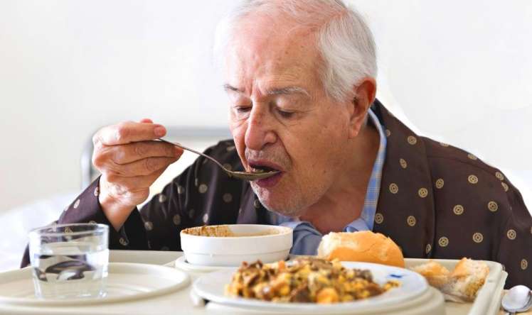Yaşlı insanların ağ çörək bəlası  - Rusiyalı dietoloqdan çağırış