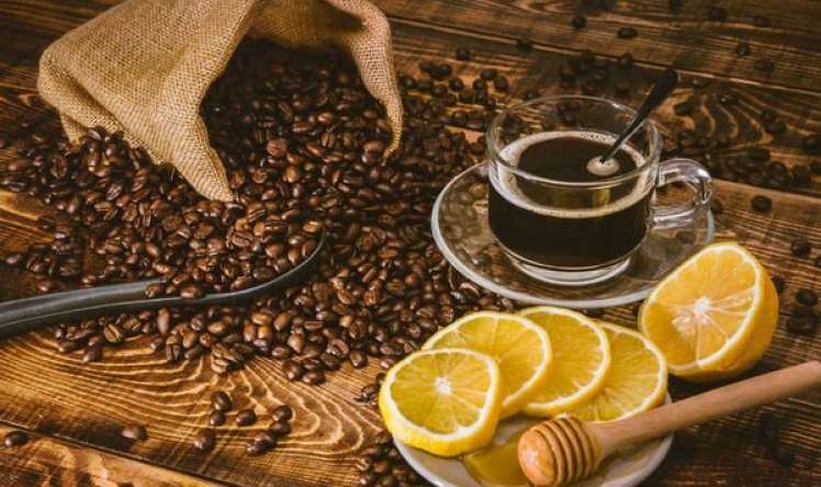 Arıqlamaq üçün qəhvə limon qarışımı 