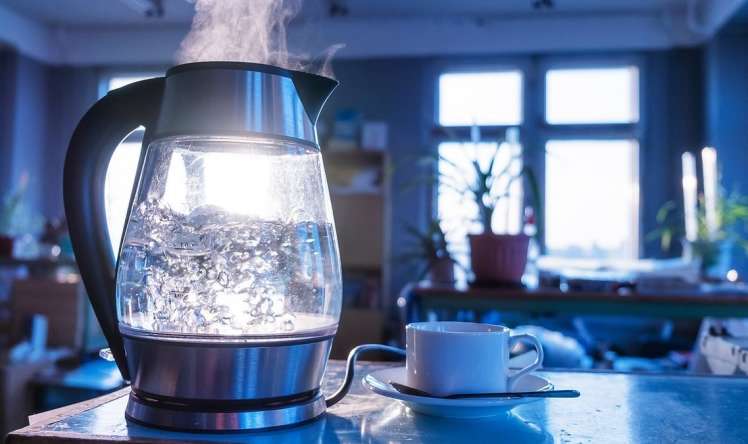 Qaynanılmış, yoxsa çiy su – Yayda hansını içək?