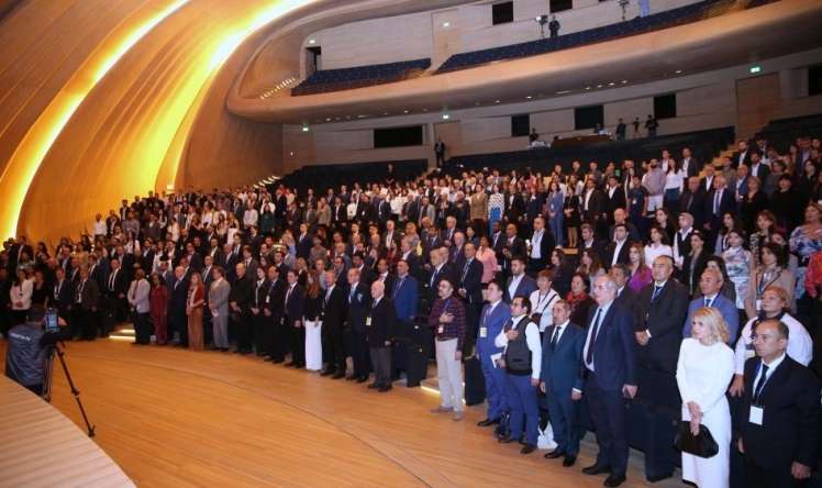 Bakıda cərrahların beynəlxalq Konqresi keçirilir -  Maraqlı təqdimatlar - FOTO