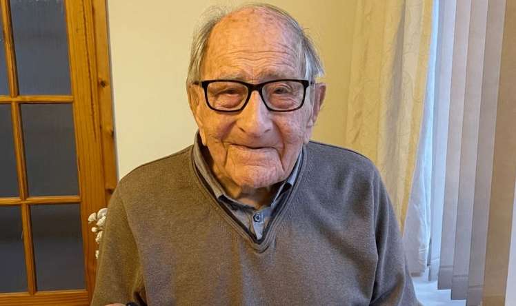 107 yaşlı kişi uzunömürlüyün  sirrini açdı