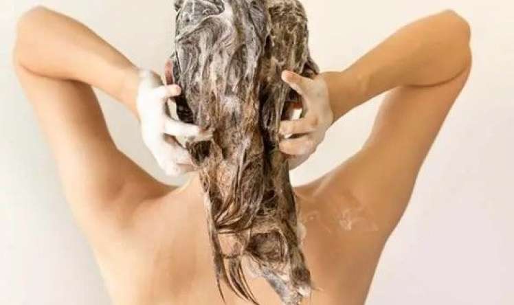 Saçı neçə dəfə şampunlamaq lazımdır? –  Dermatoloq tövsiyəsi